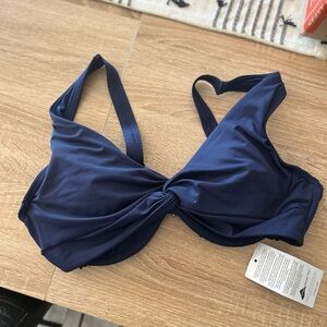 Lands end bikini navy blue wire layered Swim Top brand new Med 6
